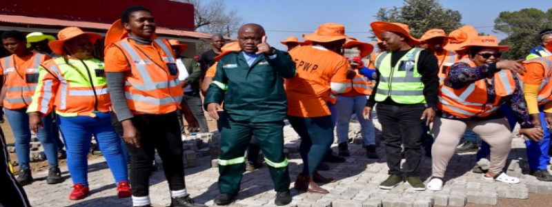 The Minister of Public Works and Infrastructure, Sihle Zikalala joined by Eastern Cape MEC for Public Works and Infrastructure, Ntombovuyo Nkopane visit the EPWP Road Maintenance Project at Lady Frere in the Eastern Cape in August 2023.
